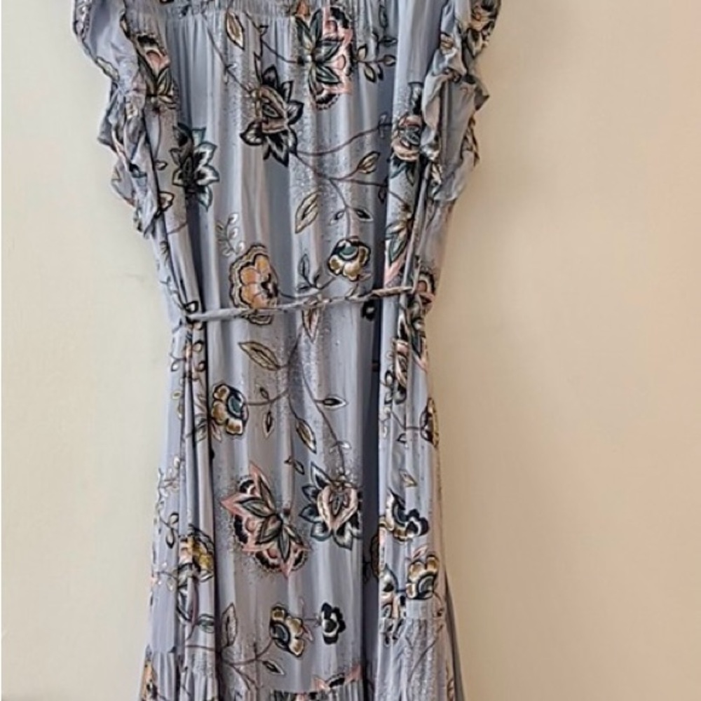 DR2 Gray and White Ruffled Midi Dress